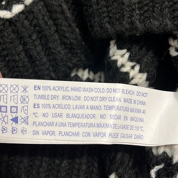 10/$30 Forever 21 Girls Bejewelled Knit Sweater + Bonus Top - Picture 5 of 11